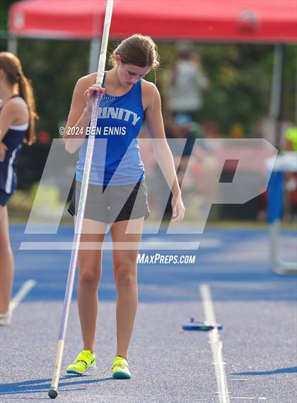 Thumbnail 1 in GIAA 2A Finals (Pole Vault) photogallery.