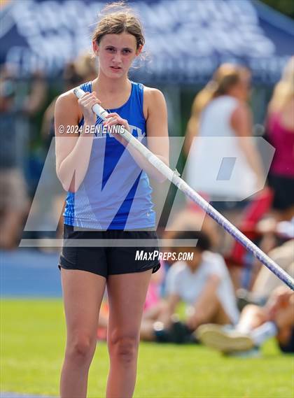 Thumbnail 1 in GIAA 2A Finals (Pole Vault) photogallery.