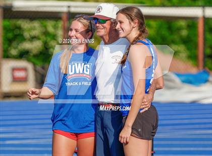 Thumbnail 1 in GIAA 2A Finals (Pole Vault) photogallery.