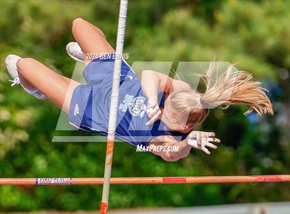 Thumbnail 2 in GIAA 2A Finals (Pole Vault) photogallery.