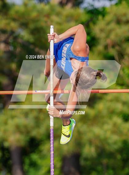 Thumbnail 2 in GIAA 2A Finals (Pole Vault) photogallery.