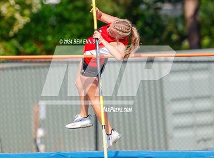 Thumbnail 3 in GIAA 2A Finals (Pole Vault) photogallery.