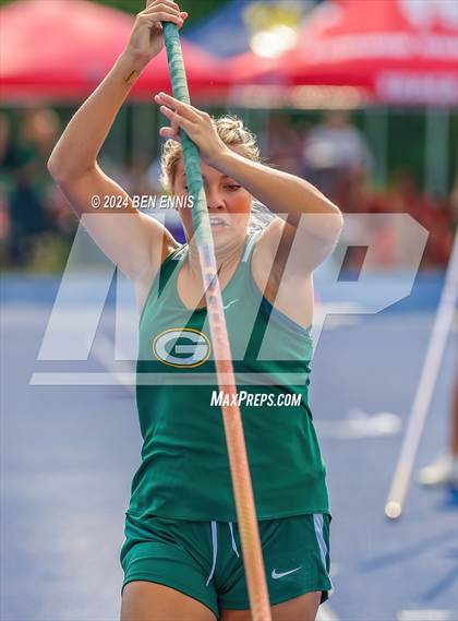 Thumbnail 2 in GIAA 2A Finals (Pole Vault) photogallery.