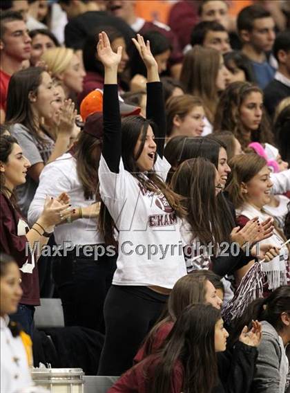 Thumbnail 1 in Harrison vs. Aquinas (NYSPHSAA Class A Final) photogallery.