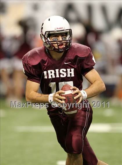 Thumbnail 2 in Harrison vs. Aquinas (NYSPHSAA Class A Final) photogallery.