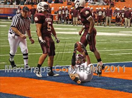 Thumbnail 3 in Harrison vs. Aquinas (NYSPHSAA Class A Final) photogallery.