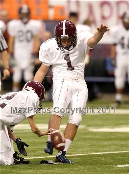 Thumbnail 2 in Harrison vs. Aquinas (NYSPHSAA Class A Final) photogallery.