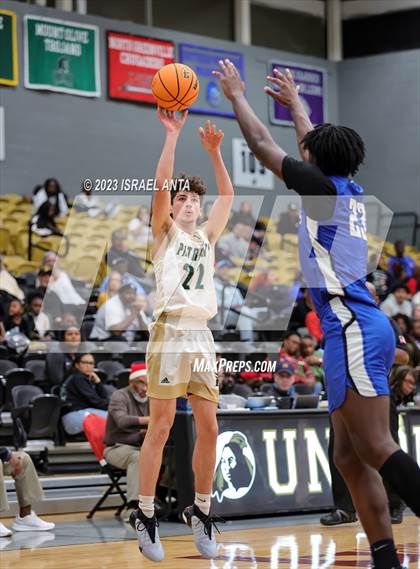 Thumbnail 1 in Pinecrest vs. St. Pauls (2023 Robeson County Shootout) photogallery.