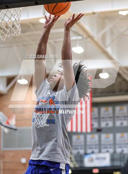 Thumbnail 3 in Pinecrest vs. St. Pauls (2023 Robeson County Shootout) photogallery.
