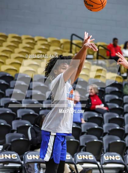 Thumbnail 2 in Pinecrest vs. St. Pauls (2023 Robeson County Shootout) photogallery.