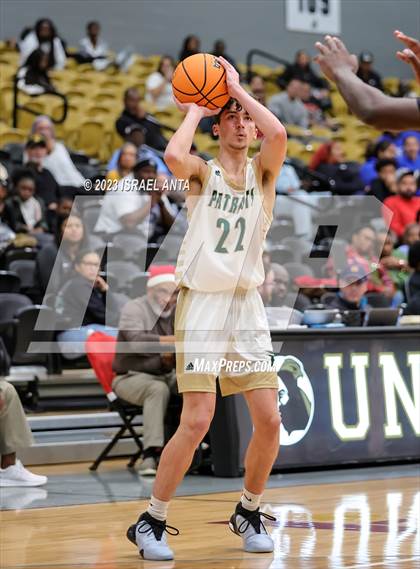 Thumbnail 2 in Pinecrest vs. St. Pauls (2023 Robeson County Shootout) photogallery.