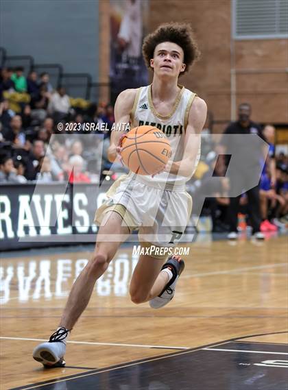 Thumbnail 1 in Pinecrest vs. St. Pauls (2023 Robeson County Shootout) photogallery.