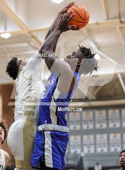 Thumbnail 2 in Pinecrest vs. St. Pauls (2023 Robeson County Shootout) photogallery.