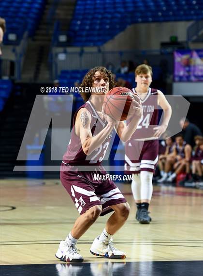 Thumbnail 1 in Mount Ida vs. Lakeside photogallery.