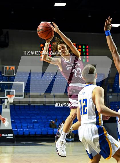 Thumbnail 2 in Mount Ida vs. Lakeside photogallery.