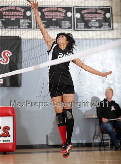 Thumbnail 1 in Arleta @ Verdugo Hills photogallery.