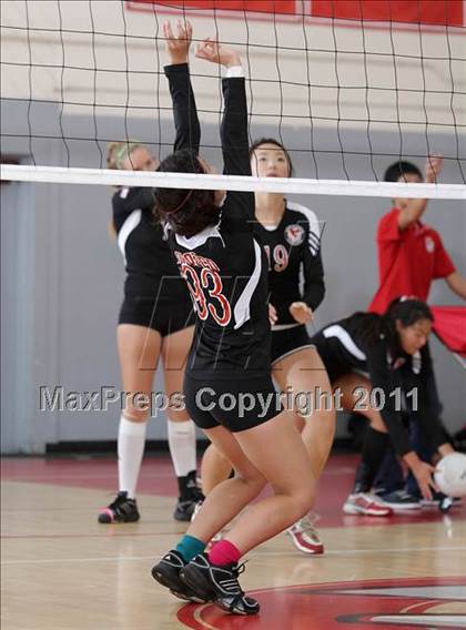 Thumbnail 2 in Arleta @ Verdugo Hills photogallery.