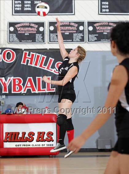 Thumbnail 2 in Arleta @ Verdugo Hills photogallery.