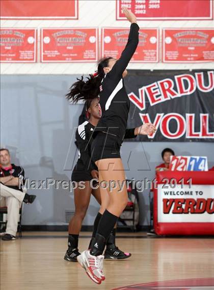 Thumbnail 2 in Arleta @ Verdugo Hills photogallery.