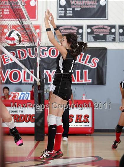 Thumbnail 1 in Arleta @ Verdugo Hills photogallery.