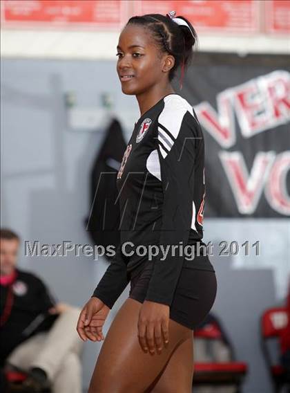 Thumbnail 1 in Arleta @ Verdugo Hills photogallery.