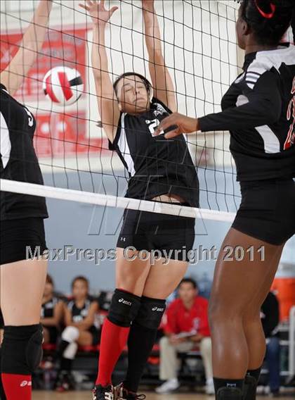 Thumbnail 3 in Arleta @ Verdugo Hills photogallery.