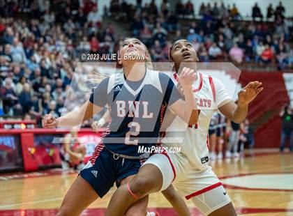 Thumbnail 2 in Bedford North Lawrence vs. Lawrence North (IHSAA 4A Semi-state Championship) photogallery.