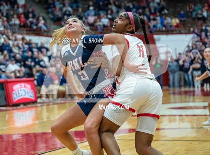 Thumbnail 2 in Bedford North Lawrence vs. Lawrence North (IHSAA 4A Semi-state Championship) photogallery.