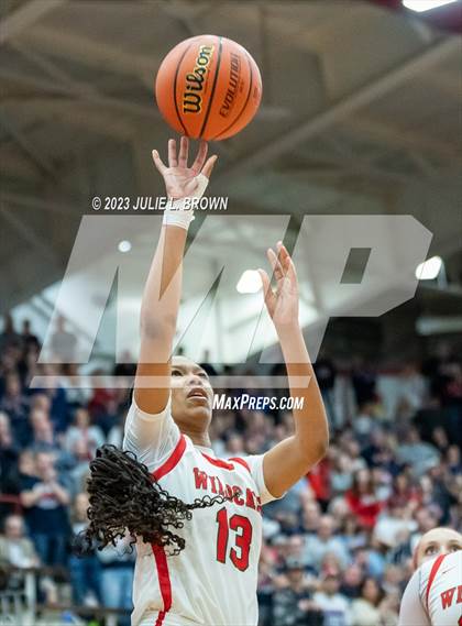 Thumbnail 1 in Bedford North Lawrence vs. Lawrence North (IHSAA 4A Semi-state Championship) photogallery.