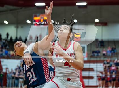 Thumbnail 1 in Bedford North Lawrence vs. Lawrence North (IHSAA 4A Semi-state Championship) photogallery.