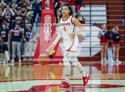 Thumbnail 3 in Bedford North Lawrence vs. Lawrence North (IHSAA 4A Semi-state Championship) photogallery.