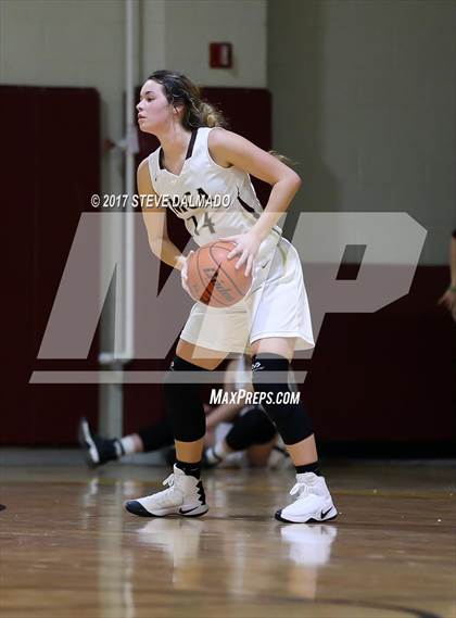 Thumbnail 3 in Mt. Carmel vs Archbishop Hannan (Allstate Sugar Bowl Classic) photogallery.