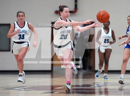 Thumbnail 2 in Village vs. Nolan Catholic (TAPPS 6A Regional Final) photogallery.