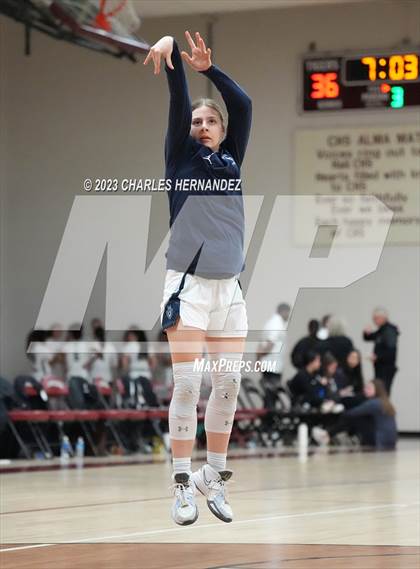 Thumbnail 3 in Village vs. Nolan Catholic (TAPPS 6A Regional Final) photogallery.