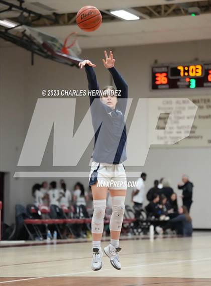 Thumbnail 2 in Village vs. Nolan Catholic (TAPPS 6A Regional Final) photogallery.