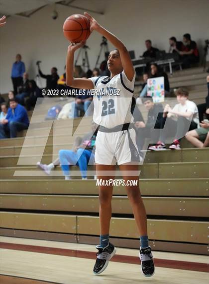 Thumbnail 2 in Village vs. Nolan Catholic (TAPPS 6A Regional Final) photogallery.