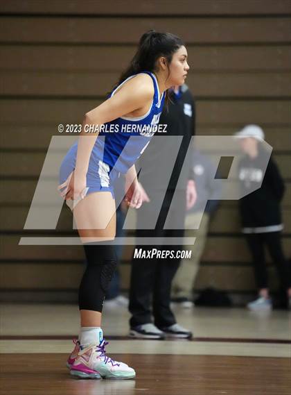Thumbnail 2 in Village vs. Nolan Catholic (TAPPS 6A Regional Final) photogallery.