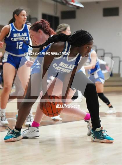 Thumbnail 3 in Village vs. Nolan Catholic (TAPPS 6A Regional Final) photogallery.