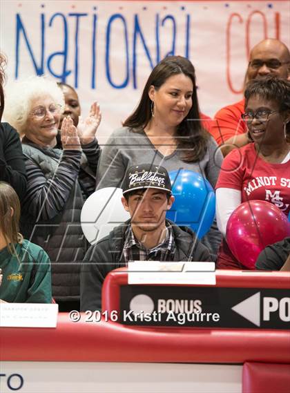 Thumbnail 1 in Heritage Signing Day Ceremony photogallery.