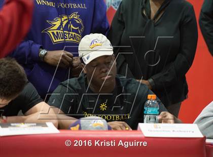Thumbnail 1 in Heritage Signing Day Ceremony photogallery.