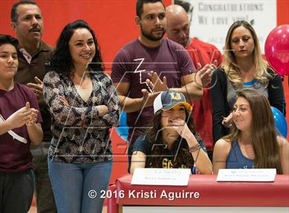 Thumbnail 1 in Heritage Signing Day Ceremony photogallery.