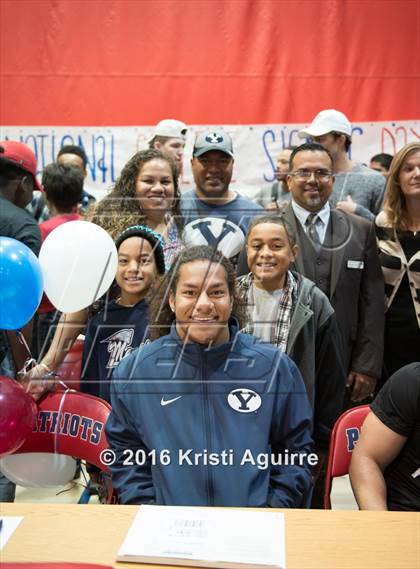 Thumbnail 1 in Heritage Signing Day Ceremony photogallery.