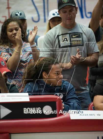Thumbnail 1 in Heritage Signing Day Ceremony photogallery.