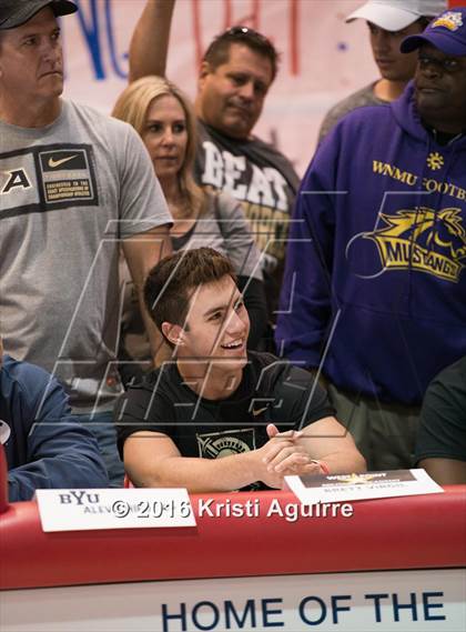 Thumbnail 2 in Heritage Signing Day Ceremony photogallery.