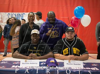 Thumbnail 2 in Heritage Signing Day Ceremony photogallery.