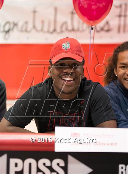 Thumbnail 1 in Heritage Signing Day Ceremony photogallery.