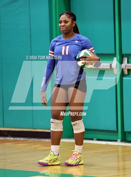 Thumbnail 1 in North Mecklenburg @ Myers Park (NCHSAA 4A Round 1) photogallery.