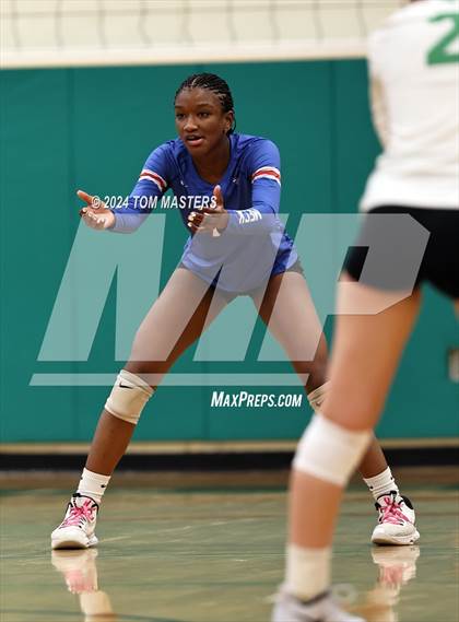 Thumbnail 3 in North Mecklenburg @ Myers Park (NCHSAA 4A Round 1) photogallery.