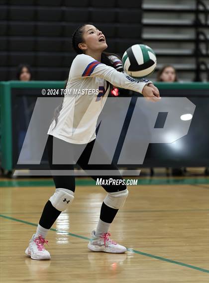 Thumbnail 2 in North Mecklenburg @ Myers Park (NCHSAA 4A Round 1) photogallery.