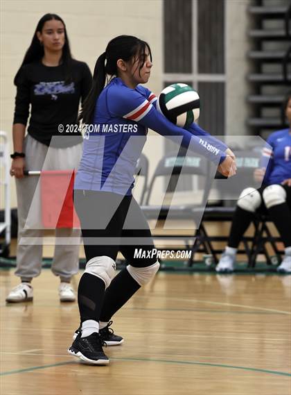 Thumbnail 1 in North Mecklenburg @ Myers Park (NCHSAA 4A Round 1) photogallery.